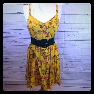 Lightweight yellow dress from Torrid size 00